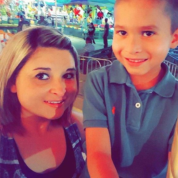 Meet your Posher, Lorie