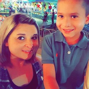 Meet your Posher, Lorie