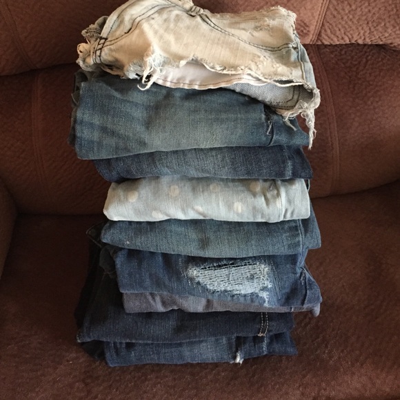 Jean-overload!!!! Come check out my closet!!😍❤️💋