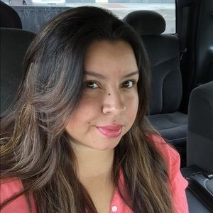 Meet your Posher, Ginia