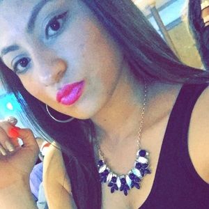 Meet your Posher, Alison