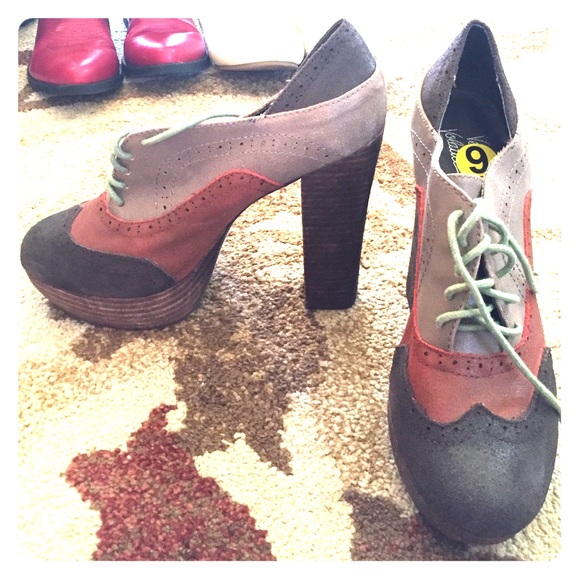 Multi-shade brown platform chunky heels