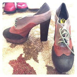 Multi-shade brown platform chunky heels