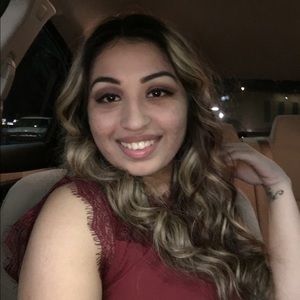 Meet your Posher, Iris