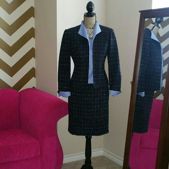 BNWOT GORGEOUS 3 PC SUIT - Picture 1 of 4