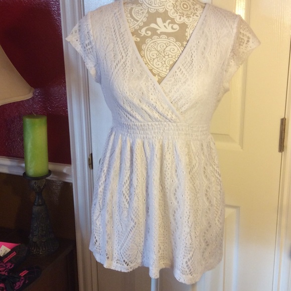 INC International Concepts Tops - 🌺Beautiful white lace💝SALE💝top w/gathered waist