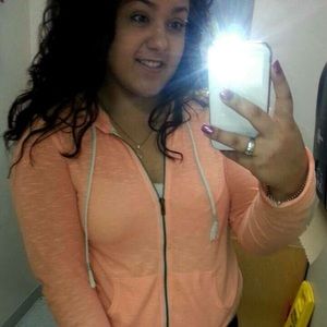 Meet your Posher, Lizbeth