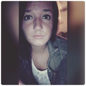 Meet your Posher, Alyssa