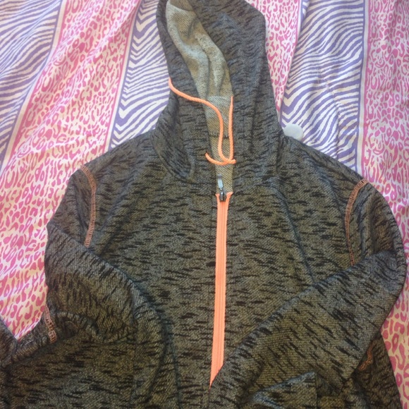 Sweatsuit never been worn