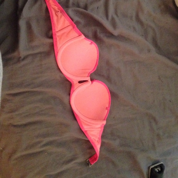 Victoria's Secret swimsuit top - Picture 2 of 3