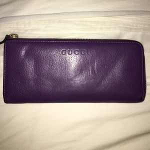 GUCCI Purple Zip Wallet