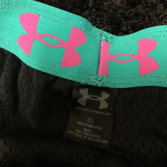 Under armor shorts - Picture 2 of 3