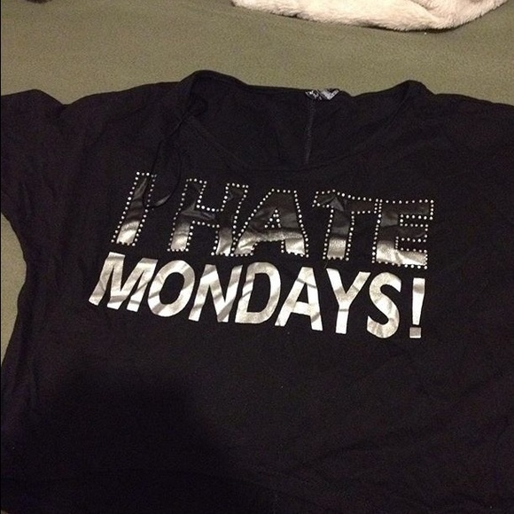 I hate Mondays tee