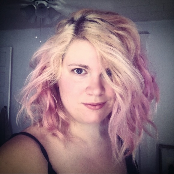 Meet your Posher, Megan - Picture 1 of 1