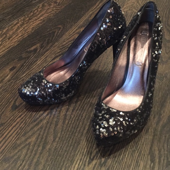 Sparkly BCBG MAXAZRIA - Picture 1 of 3