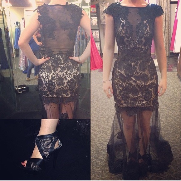 Black and nude lace dress size 0 prom/homecoming