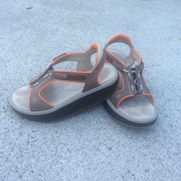 Swiss Engineered Adventure Sandal