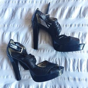 Michael Kors Leather sexy heels! 9.5 ( fits 10 )
