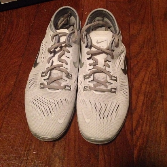 Nike Free Runs 4 size 7