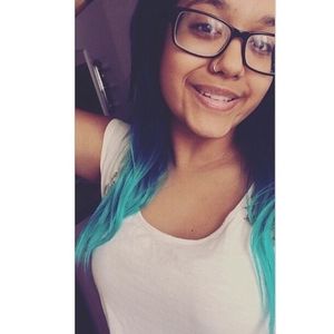 Meet your Posher, Desiree