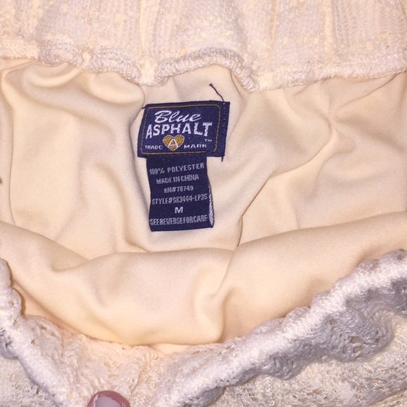 super cute "Ruffled" skirt! - Picture 2 of 2