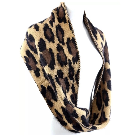 ‼️LAST ONE Faux Fur Infinity Scarf B199 - Picture 4 of 4
