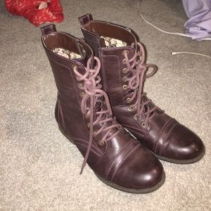 ADORABLE COMBAT BOOTS FOR FALL