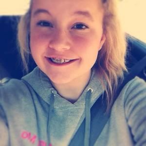 Meet your Posher, Michaela