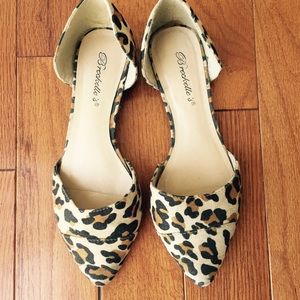 *24 hr warning! ABOUT TO BE DONATED* Cheetah flats