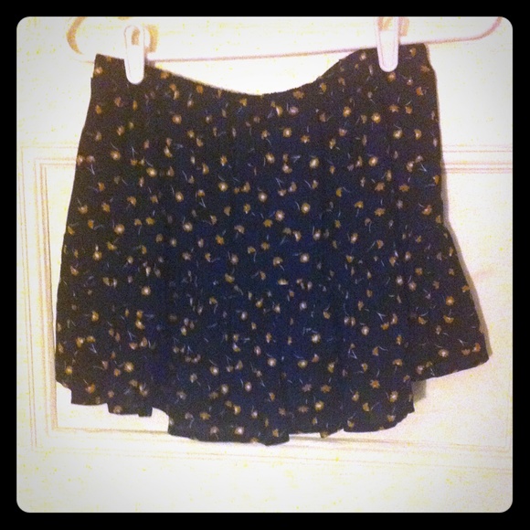 Floral mini skirt