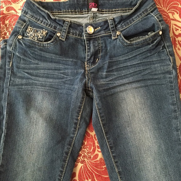 2b Bebe stylish studded skinny jeans