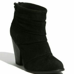 Steve Madden Arrena Booties