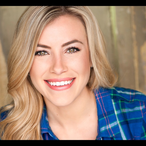 Meet your Posher, Ally - Picture 2 of 4