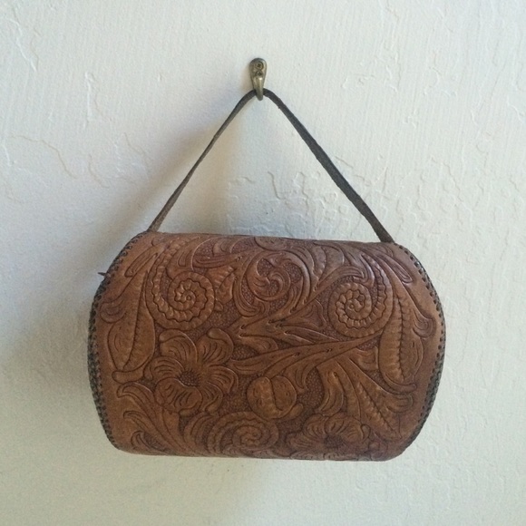 Handcrafted, etched genuine leather purse - Picture 4 of 4