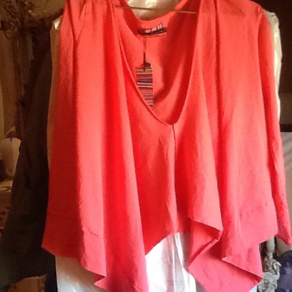 Talia coral shark tooth drape top. - Picture 6 of 6