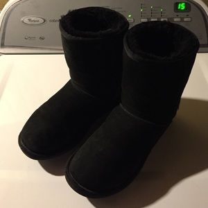 BLACK SHORT UGG BOOTS LIKE NEW AUTHENTIC