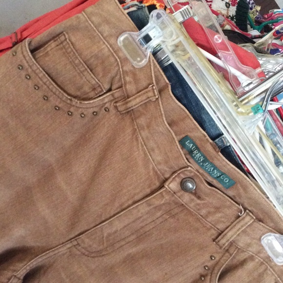 Lauren Jeans in golden brown.