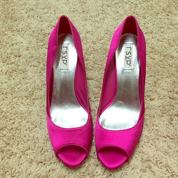 RSVP Size 9 1/2M. Worn ONCE!
