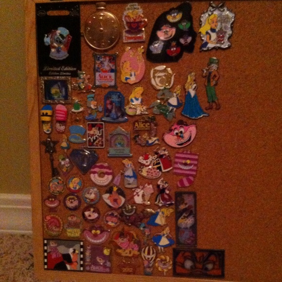 😎READ DESCRIPTION FOR DISNEY PIN INFORMATION😎 - Picture 4 of 4
