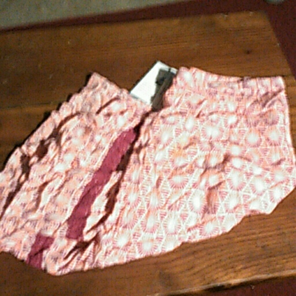 Jaclyn Smith skirt