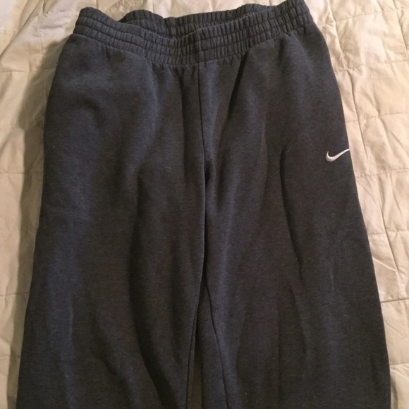 grey Nike sweats - men's medium!