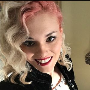 Meet your Posher, Jessica