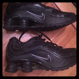 ✨✨ Nike shox