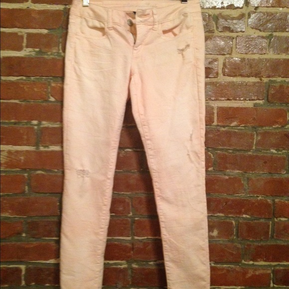 AEO Destroyed Jeans- Light Wash Pink