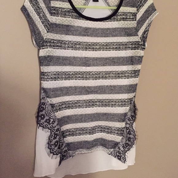 White and black dressy shirt