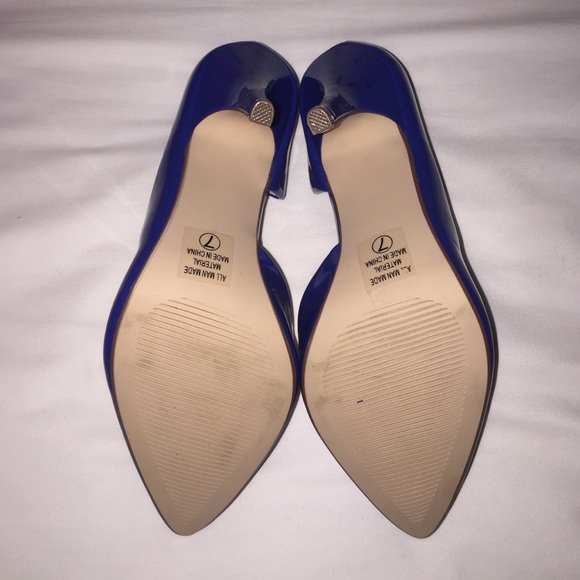 ❌SOLD❌ NEVER USED, blue heels - Picture 4 of 4