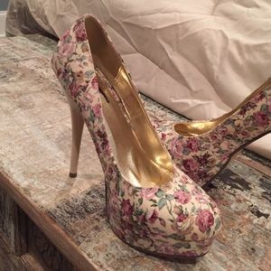 Flowered platform heels