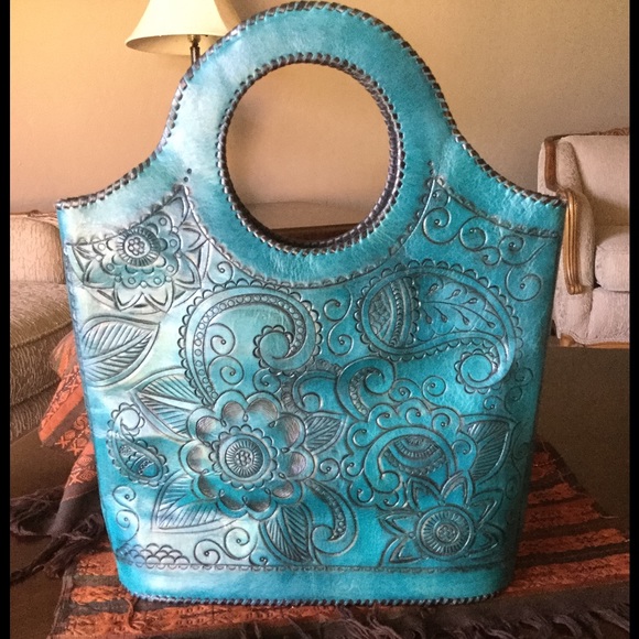 Turquoise Tooled Handmade Mexican Leather Purse - Picture 3 of 3