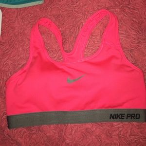 ❗️❗️2 HR SALE❗️❗️Nike pro sports bra
