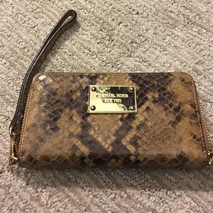 Michael Kors Wristlet
